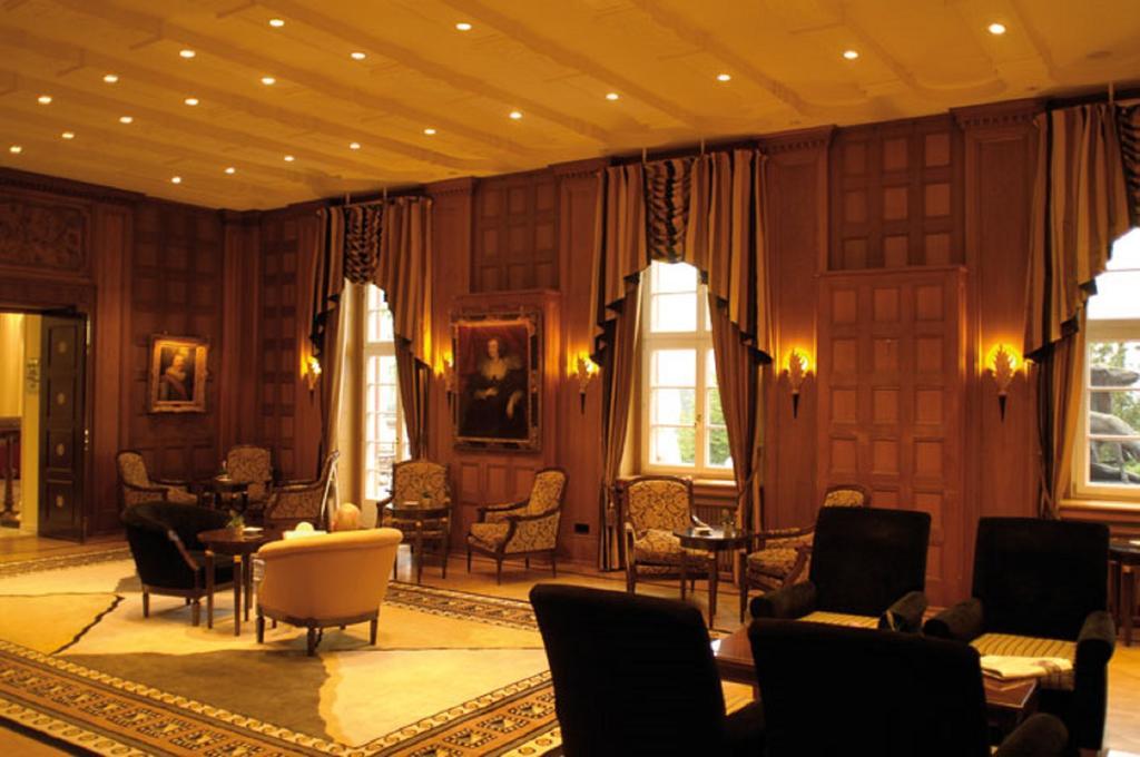 Schlosshotel Buehlerhoehe Schonbuch Exterior photo