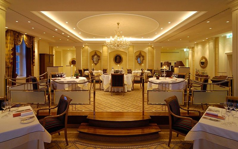 Schlosshotel Buehlerhoehe Schonbuch Restaurant photo
